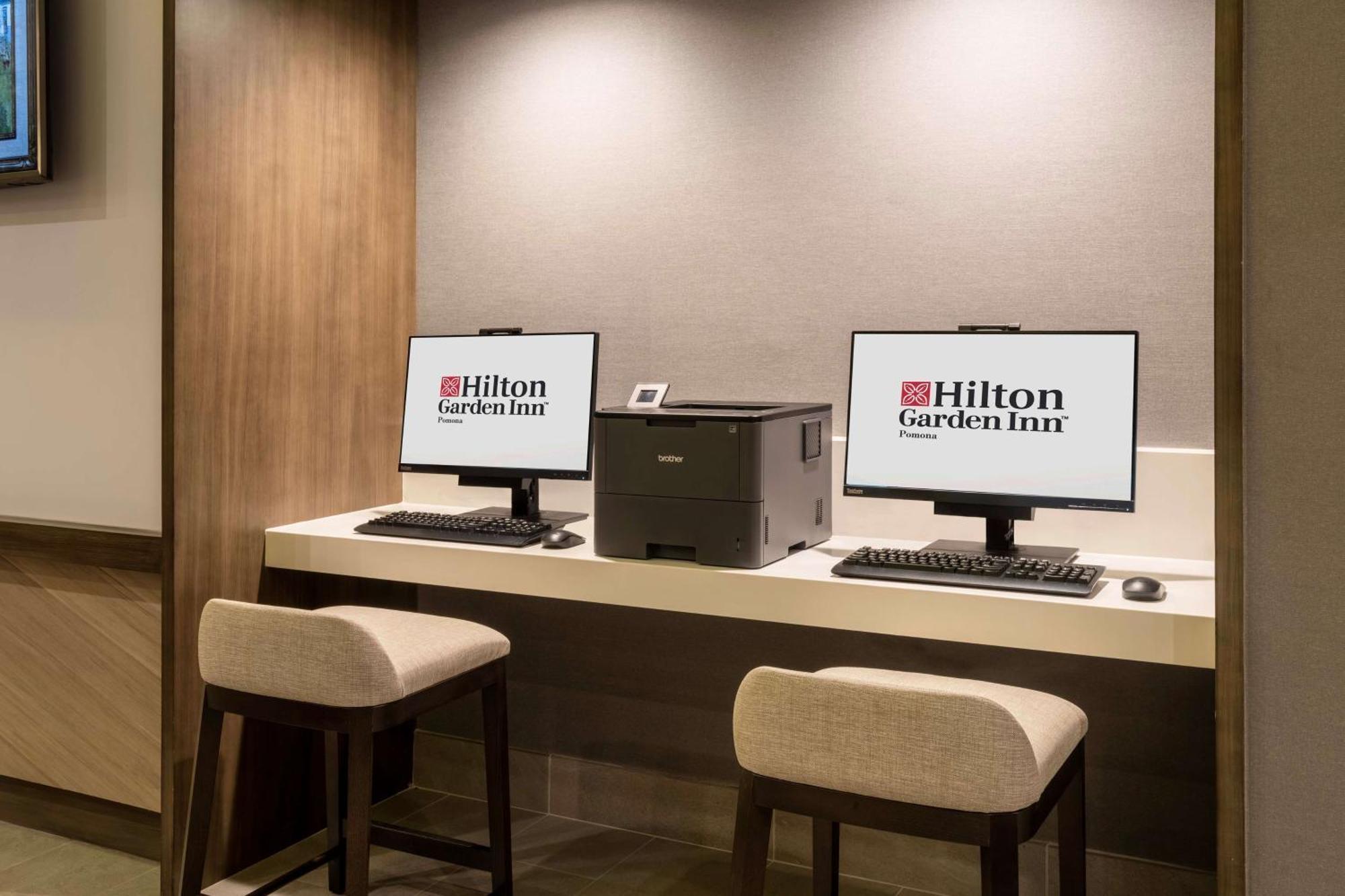 Hilton Garden Inn Pomona, Ca エクステリア 写真