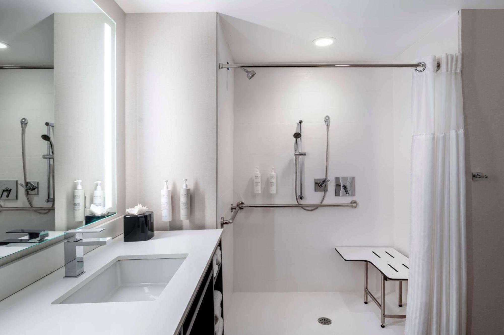 Hilton Garden Inn Pomona, Ca エクステリア 写真