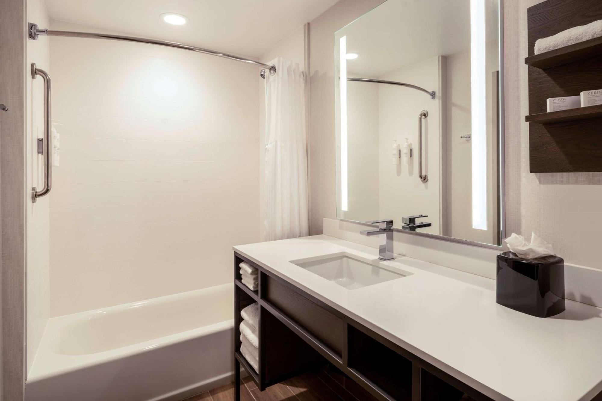 Hilton Garden Inn Pomona, Ca エクステリア 写真