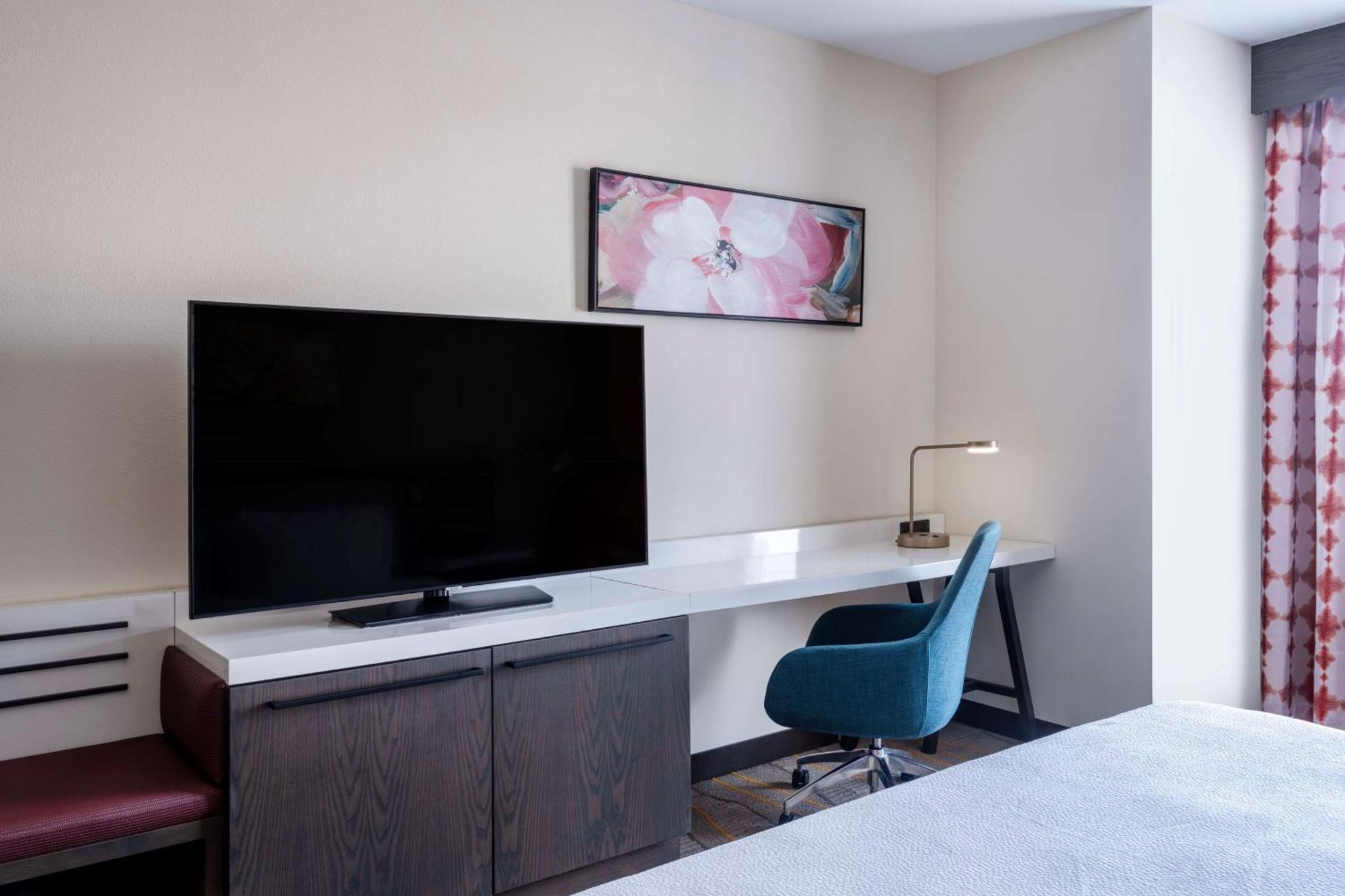 Hilton Garden Inn Pomona, Ca エクステリア 写真