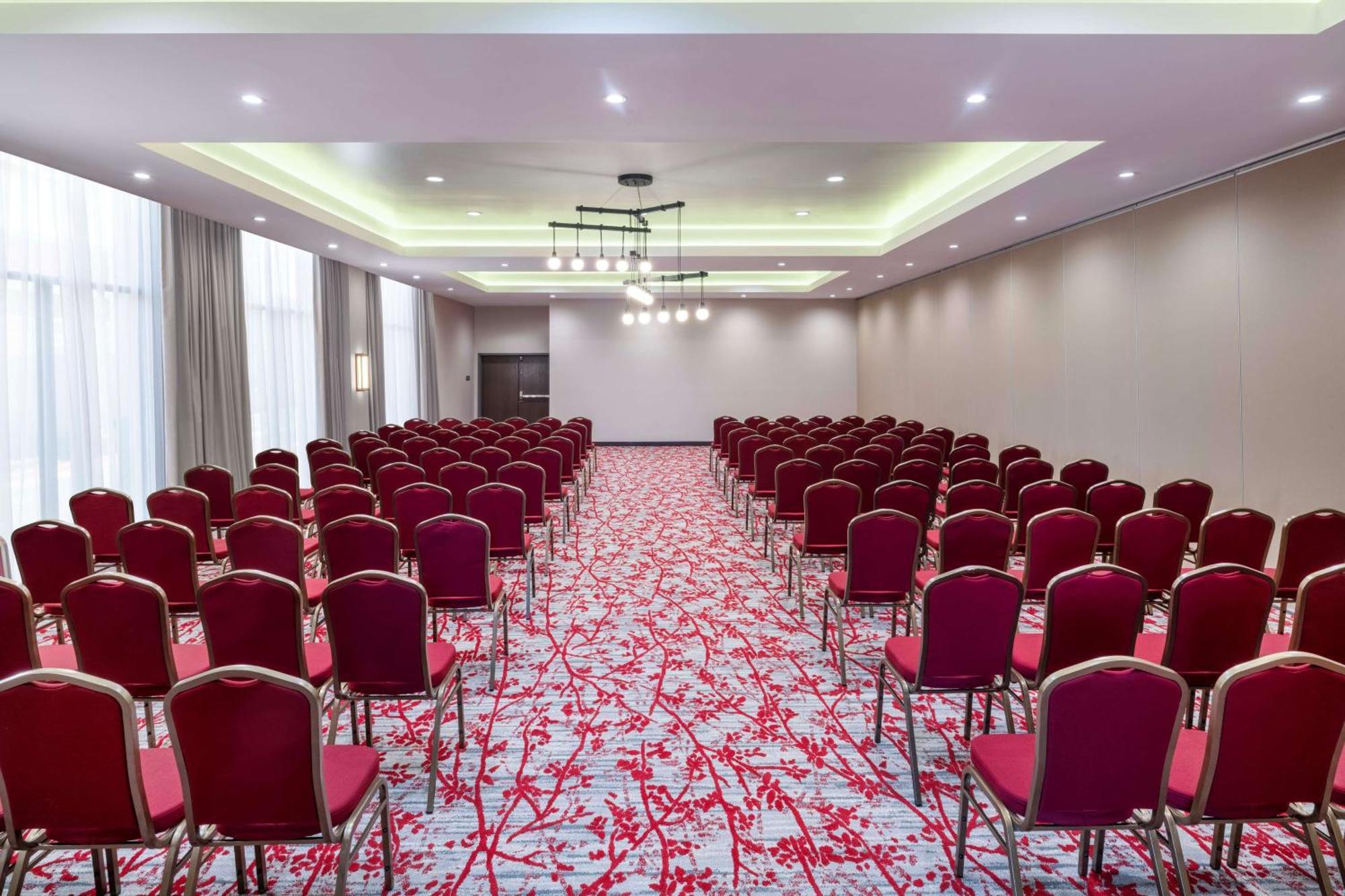 Hilton Garden Inn Pomona, Ca エクステリア 写真
